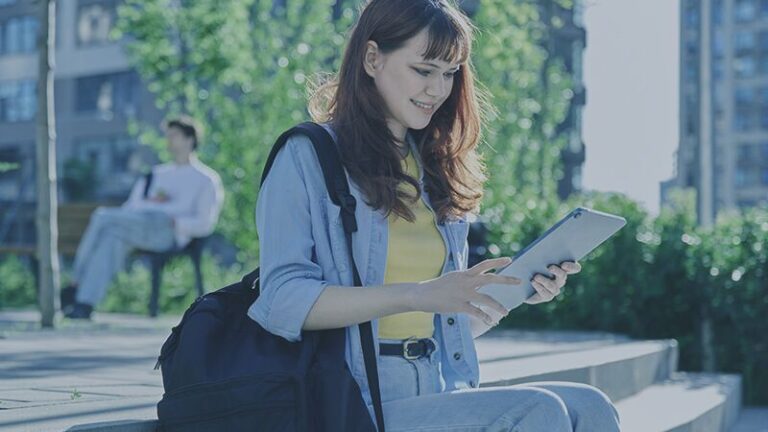 How an AI Chatbot for Higher Education Revolutionizes Student Support Services